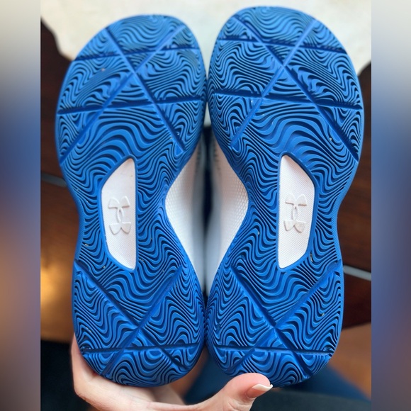 Under Armour Men's Curry HOVR Splash 2
Basketball Shoes • SIZE M7/W8.5 🌊 - Picture 6 of 6